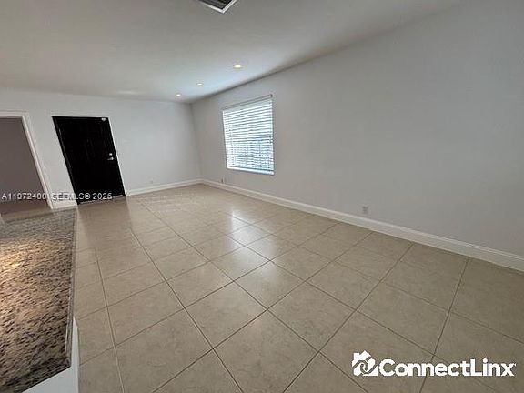 3rd image of 3400 Le Jeune Rd