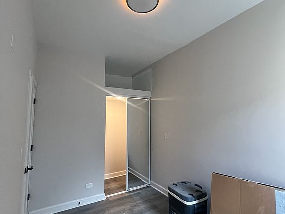 3rd image of 948 N Damen Ave #2F
