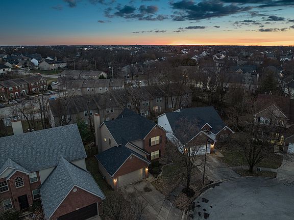 3rd image of 525 Hopewell Park