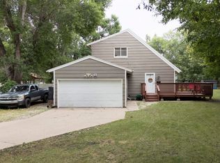 426 12th St NW, Minot, ND 58703