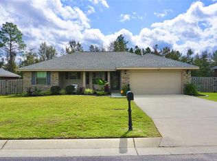 1674 Twin Pines Cir, Cantonment, FL 32533
