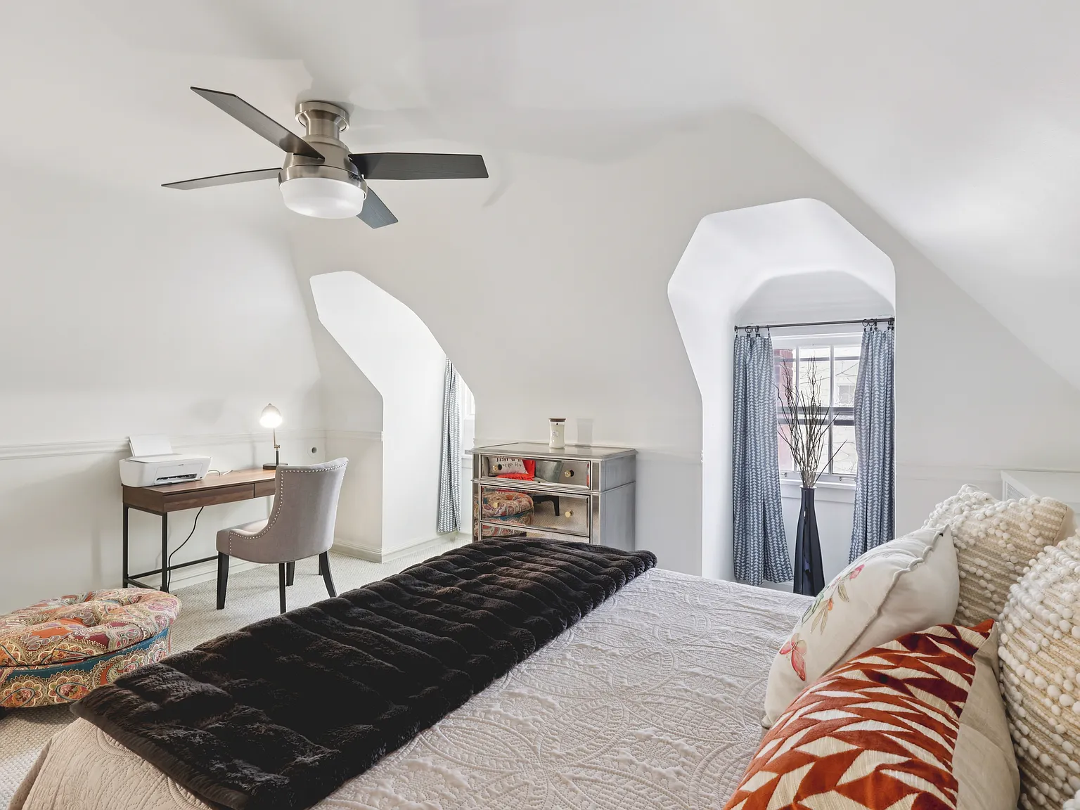 1 bed, 4476 sqft, $1,150 — Photo 4