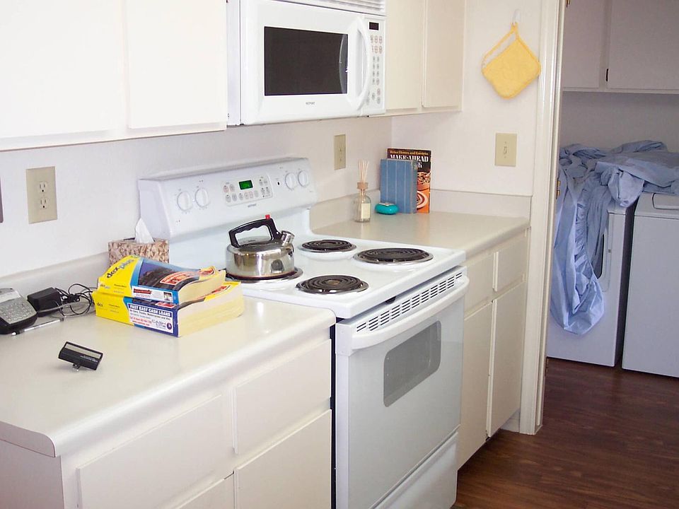 1st image of 13274 W Countryside Dr