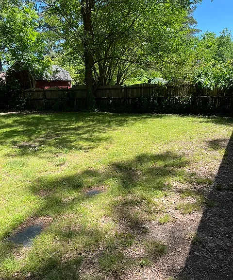 428 Eastwood Dr — Photo 3