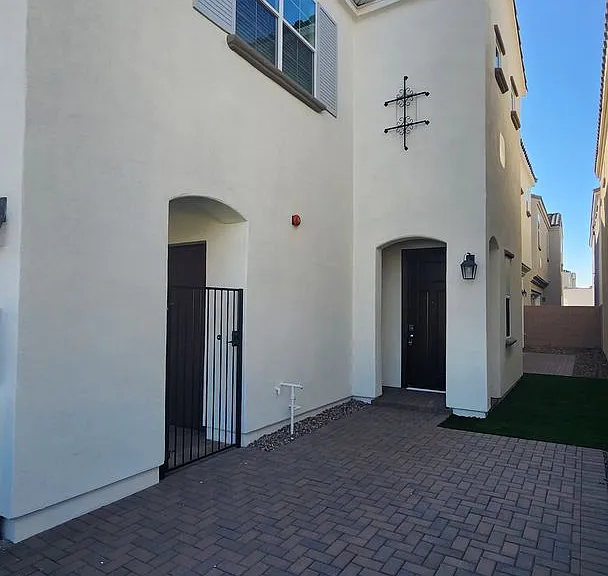 265 E Balsam Dr — Photo 8