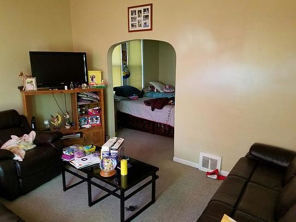 3rd image of 3604 S 52nd Ct