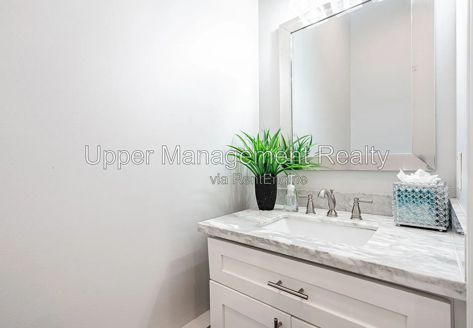 1201 Baronne St — Photo 4