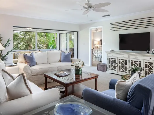 1145 4th St S, Naples, FL 34102