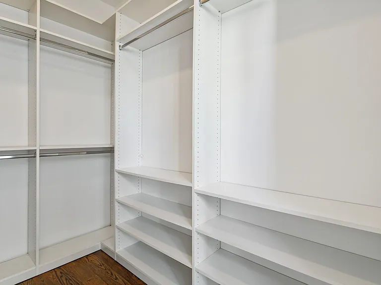 231 1st St #4G — Photo 19
