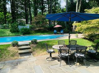828 Loudan Ln, Newtown Square, PA 19073