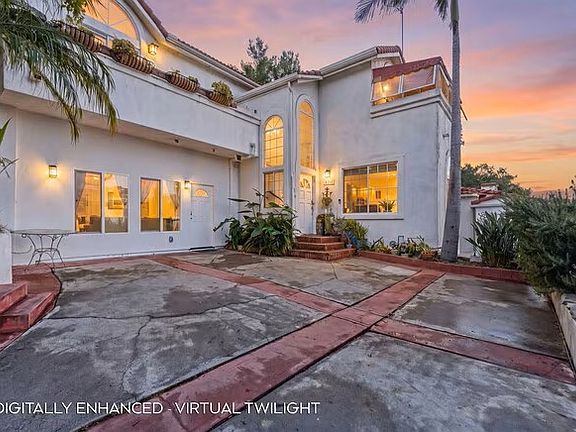 3rd image of 612 Alta Vista Dr