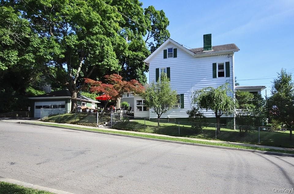 1st image of 219 Spring Street
