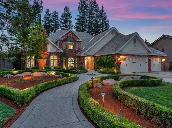 294 W Canadian Ave, Fresno, CA 93711