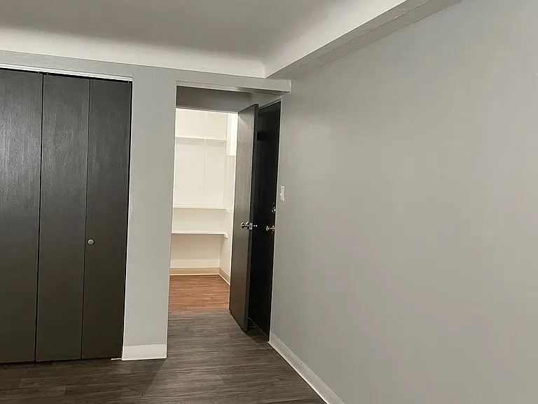 Harvin Apartments — Photo 11