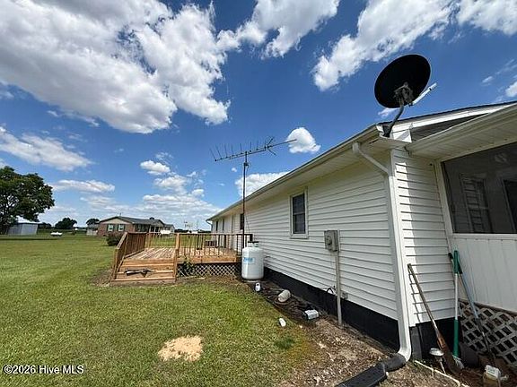 3rd image of 396 Ronnie Road
