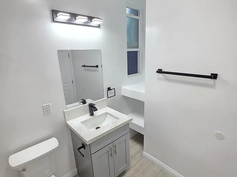511 Rampart — Photo 11
