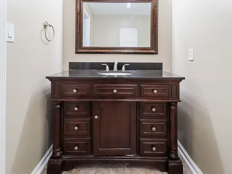 2613 Laburnum Dr — Photo 11