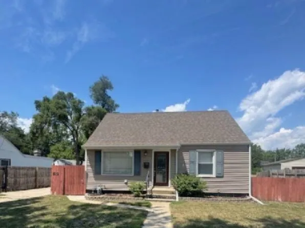 810 Sheridan Dr, Loves Park, IL 61111