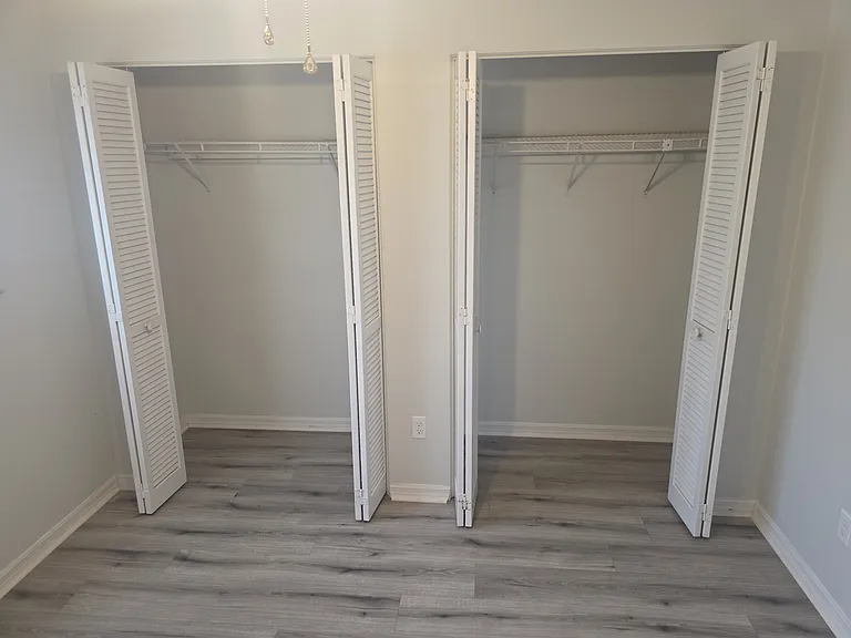85 Debarry Ave — Photo 19