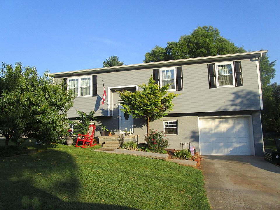 1st image of 4128 Deer Creek Dr