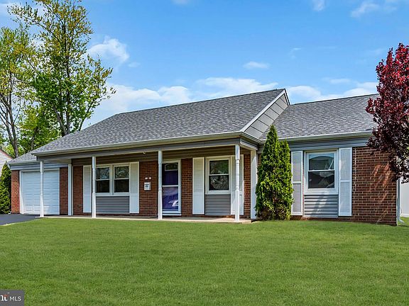 5th image of 28 Norman Ln