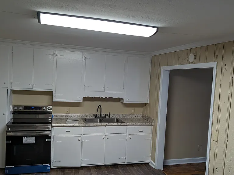 619 Avon Ave #1 — Photo 2