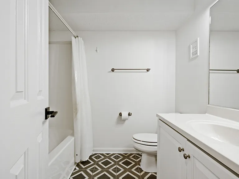 3224 Shore Dr — Photo 7