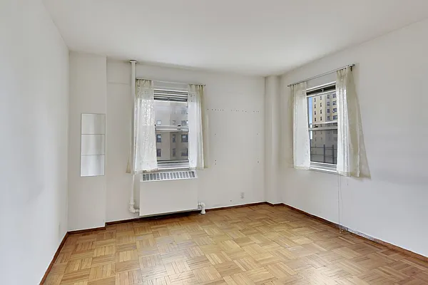 Sold by eRealty Advisors Inc | media 6