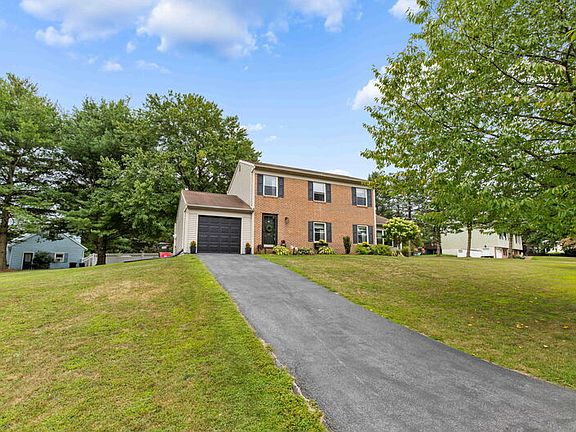 2nd image of 24 Knollwood Dr