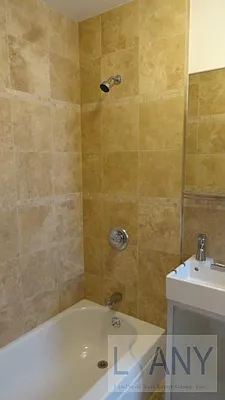 Rented by LandSeair Real Estate Group | media 14