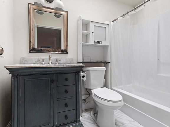 4th image of 497 Broadway St #11182047