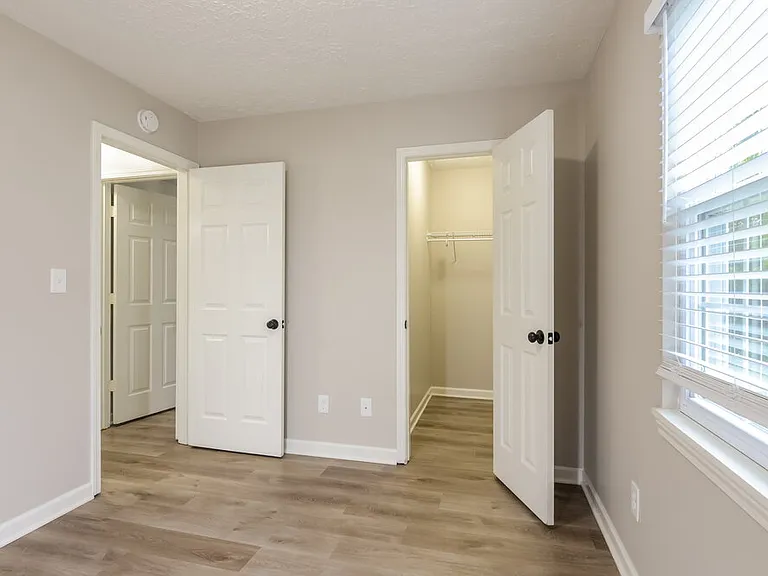 7352 Southern Lakes Dr — Photo 12
