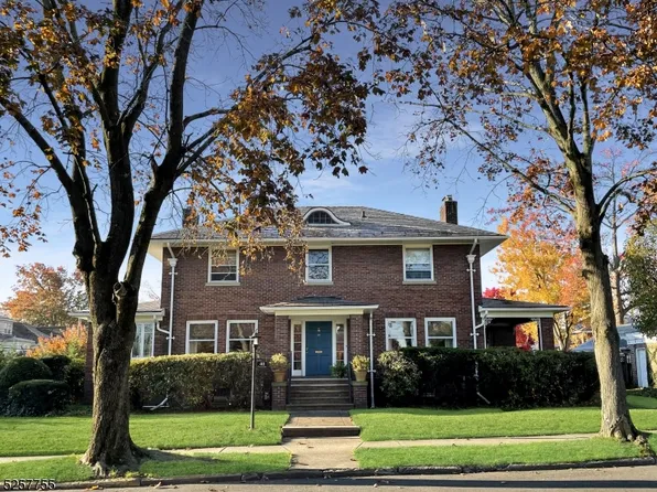40 Palisade Rd, Elizabeth City, NJ 07208