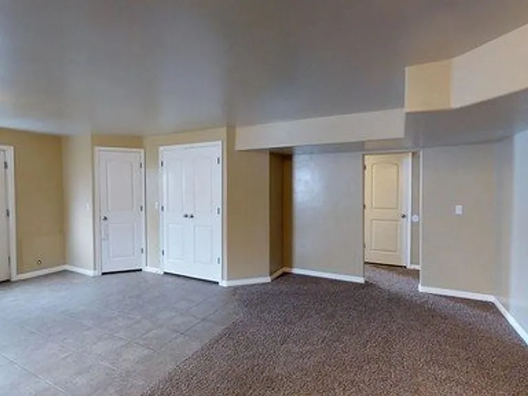 4000 E Mount Airey Dr — Photo 9
