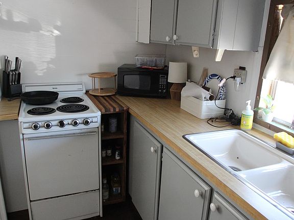 3rd image of 5640 E Twin Beach Rd