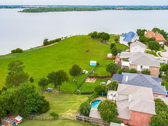 3rd image of 508 Longshore Dr