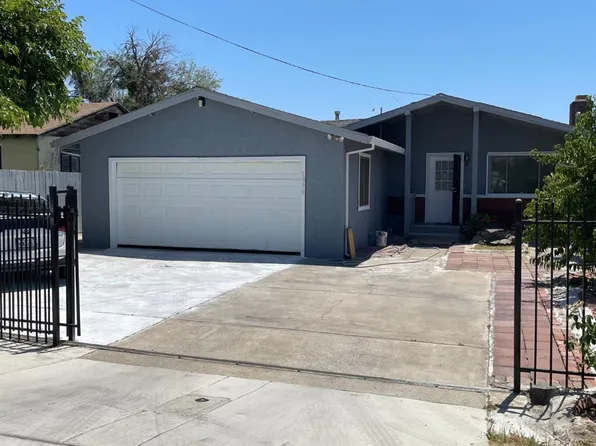 1896 11th Ave, Olivehurst, CA 95961