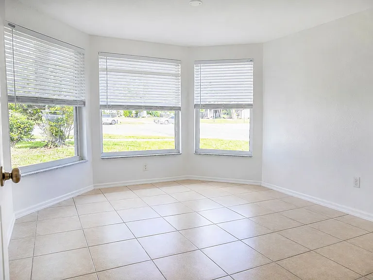 4714 Skyline Blvd — Photo 25