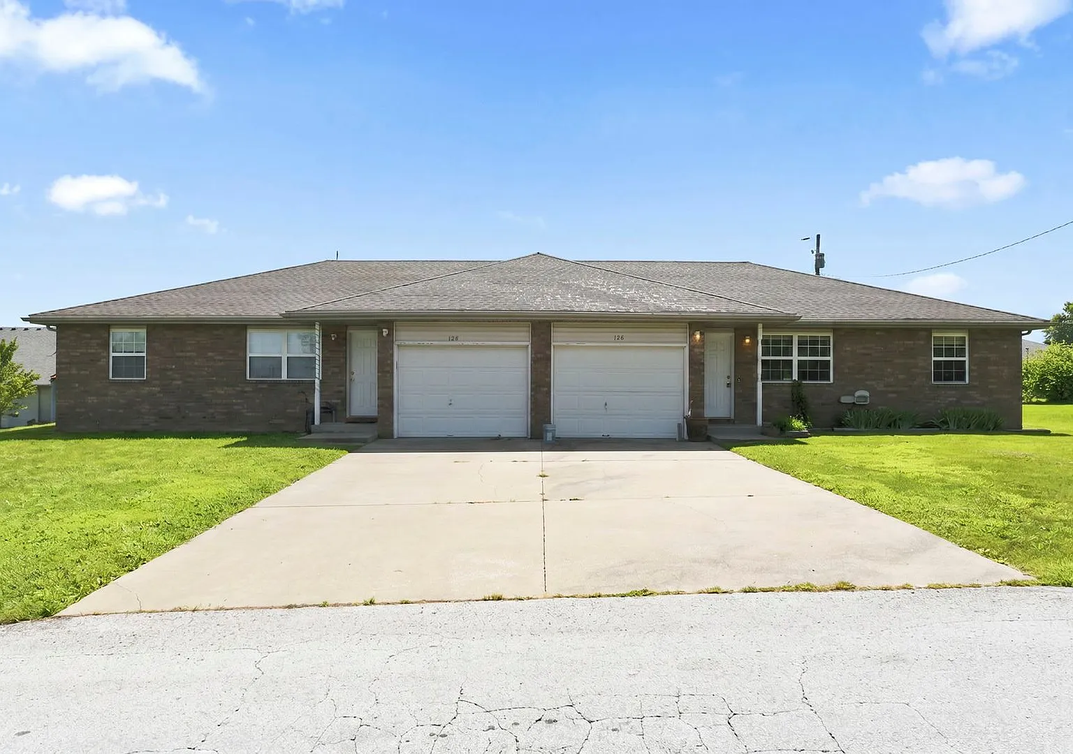 2 Bed | 2 Bath | 1 Car Garage Home — Photo 1