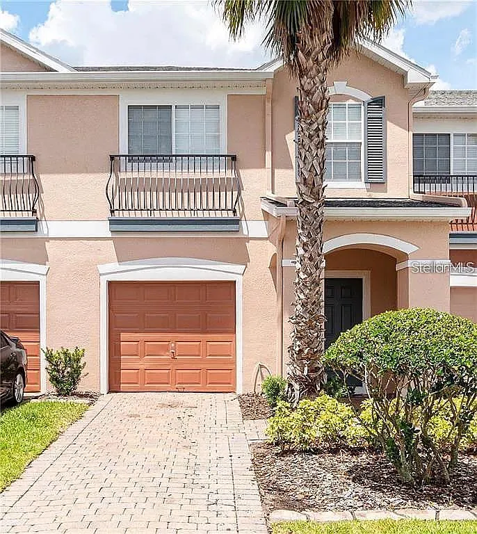 3 bed, 2.5 bath, 1227 sqft, $2,600 — Photo 1