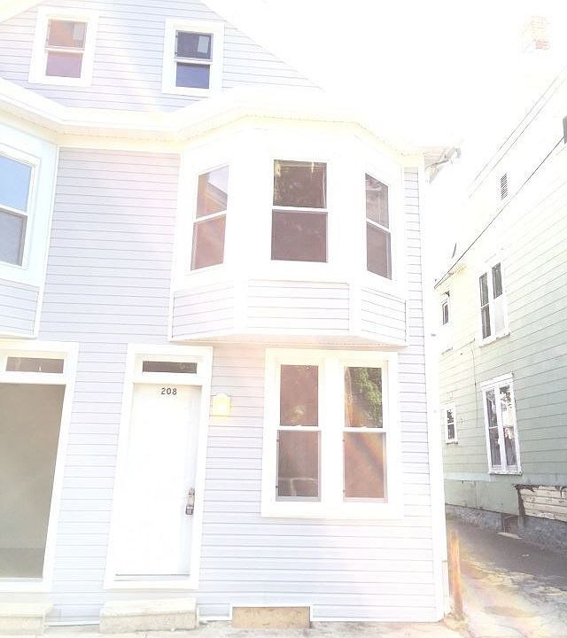 1st image of 208 East Ave