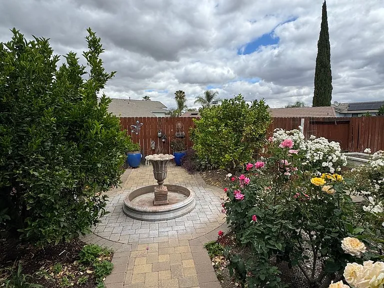 16517 Mountain St — Photo 36