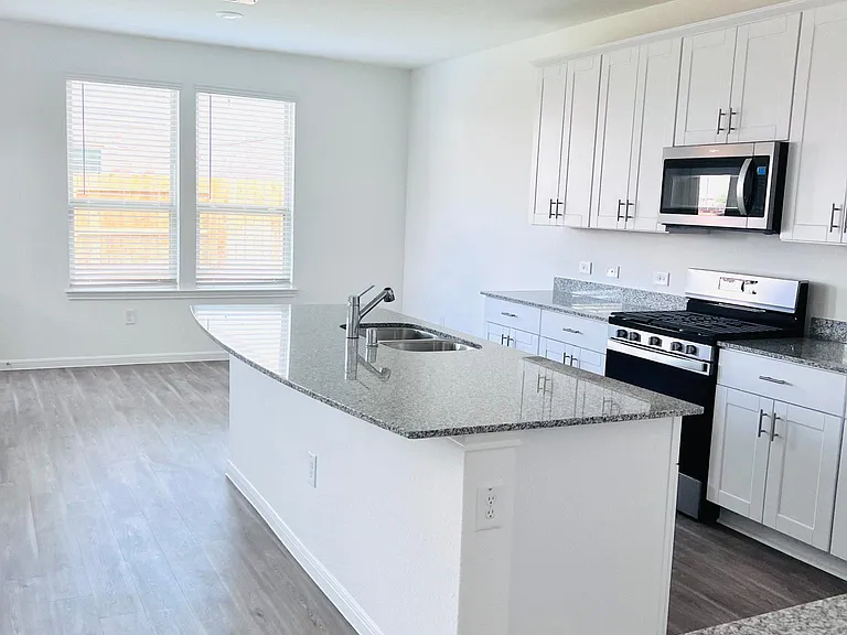 1001 Greenshank Dr — Photo 13