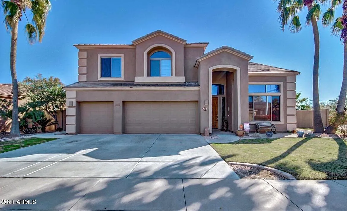 5 bed, 3.5 bath, 3744 sqft, $3,495 — Photo 1