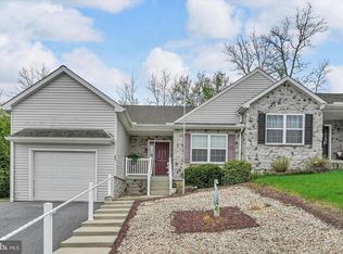 221 Red Fern Dr, East Earl, PA