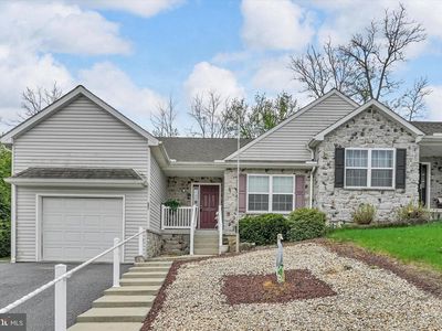 221 Red Fern Dr, East Earl, PA, 17519