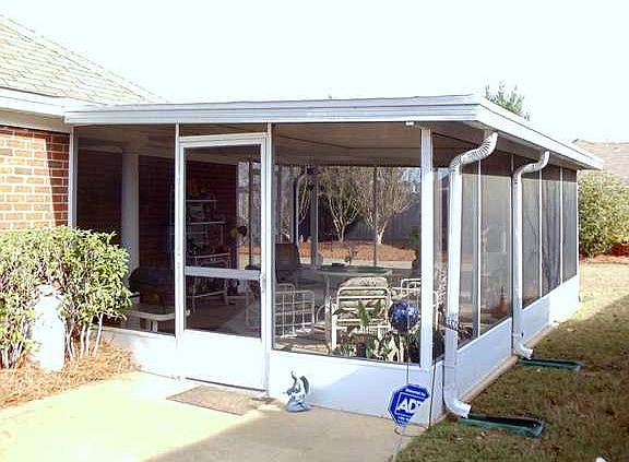2nd image of 516 Moorfield Ln