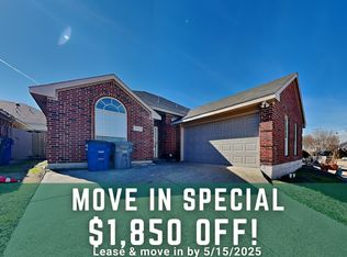 2108 Petunia St, Dallas, TX 75228