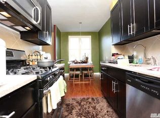 3180 46th St, Long Island City, NY 11103
