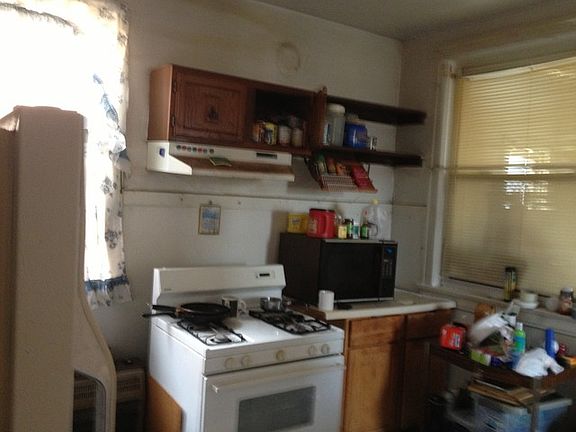 5th image of 1118 N Lawndale Ave